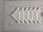 Tovaglia ricamata a mano in misto lino 12 posti tablecloth