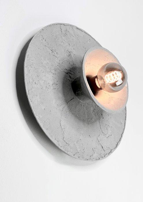 neo - Rodrigo Vairinhos - Wandlamp - LE ROI SOLEIL -, Antiek en Kunst, Kunst | Designobjecten