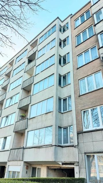 Appartement aan Boulevard Louis Mettewie, Koekelberg