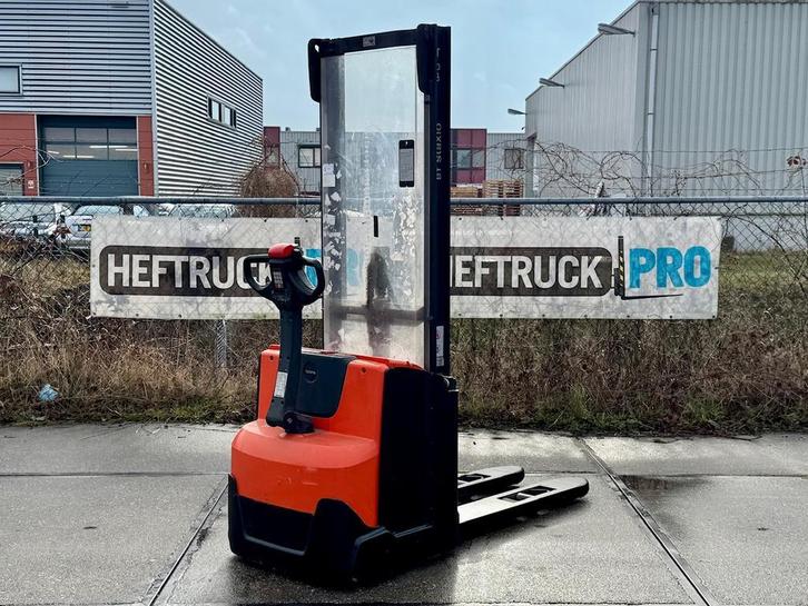 Toyota SWE120 hh 170 cm (2017) stapelaar MET VIDEO, Zakelijke goederen, Machines en Bouw | Heftrucks en Intern transport, Stapelaar