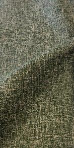 Gevlochten geweven stof met bouclé-effect melange, gemaakt