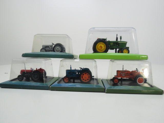 Schaal 1:43 Hachette 93007 + 93049 + 93009 + 93006 + 9300..., Hobby en Vrije tijd, Modelauto's | 1:43, Zo goed als nieuw, Ophalen of Verzenden