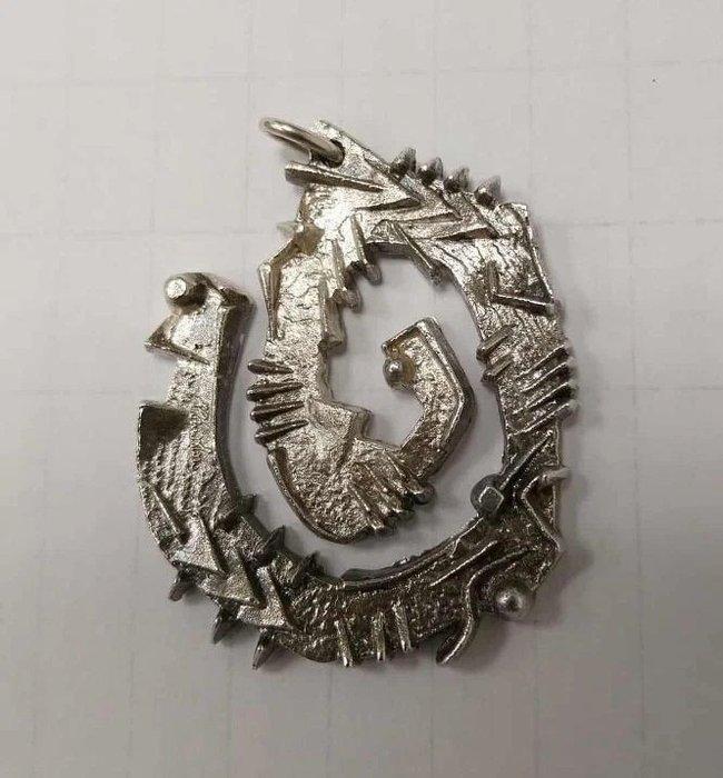 Arnaldo Pomodoro (1926) - ciondolo Arnaldo Pomodoro in, Antiek en Kunst, Antiek | Overige Antiek