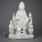 Figure - Large seated Guanyin, boy, girl, vase and birds on, Antiek en Kunst