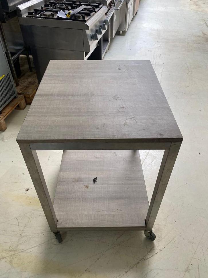 tafel op wielen 70x60x86 lxbxh, Zakelijke goederen, Horeca | Meubilair en Inrichting, Ophalen of Verzenden