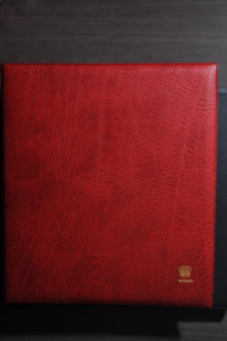 Nederland - Doos vol met 7 luxe importa albums met, Postzegels en Munten, Postzegels | Nederland