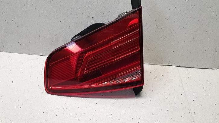 VW Passat B8 Achterlicht Sedan rechts binnen LED, Autos : Pièces & Accessoires, Éclairage, Envoi