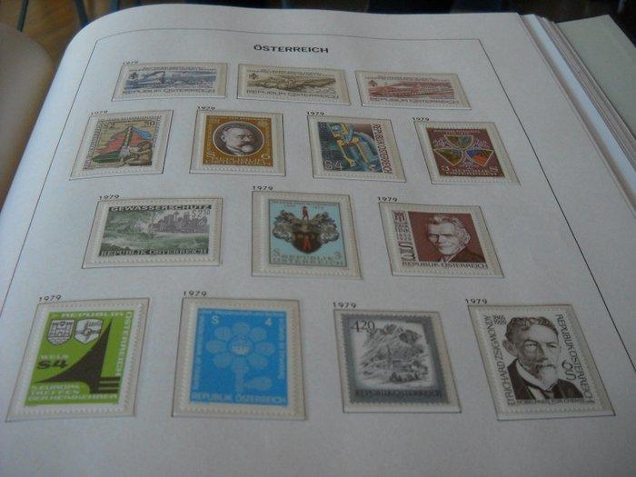 Oostenrijk - Collectie** en album van Oostenrijk 1965 tot, Postzegels en Munten, Postzegels | Europa | Oostenrijk