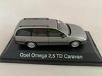 Schuco 1:43 - Modelauto (3) - Opel Omega 2,5 TD Caravan; VW