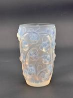 René Lalique - Vaas - Vaas “Raisins”, opaalglas, model nr.