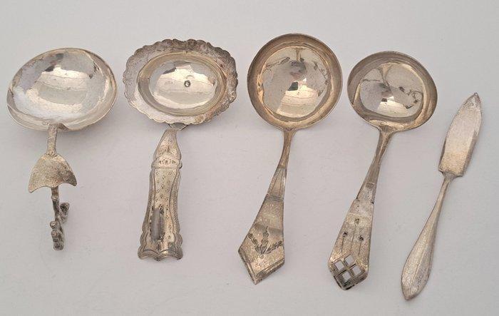 Louche à crème (5) - cuillères à crème (2x du XIXe siècle) +, Antiek en Kunst, Antiek | Zilver en Goud