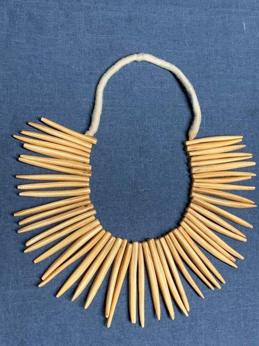 Collier royale - lega - congo (Zonder minimumprijs), Antiek en Kunst, Kunst | Niet-Westerse kunst