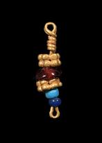 West-Aziatisch Goud Hanger met glas, goud en granaat kralen