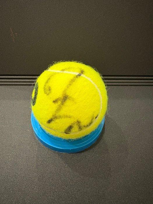 Tennis - Rafael Nadal - 2024 - Balle de tennis, Verzamelen, Overige Verzamelen