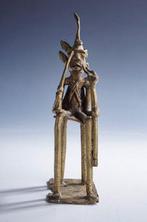 West-Afrikaans • ceremoniële figuur met zwaard en staf,