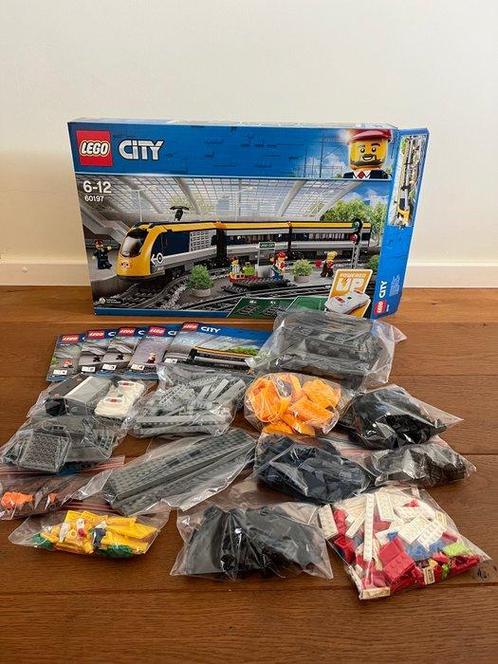 Lego Set - 60197 - Ville - Passagierstrein / Passenger Train, Kinderen en Baby's, Speelgoed | Duplo en Lego
