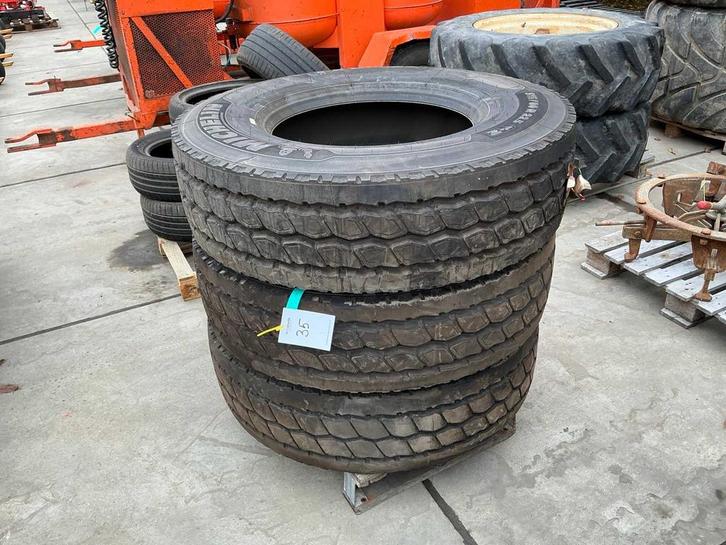 Online veiling - Michelin XWorks Opleggerbanden, Auto's, Vrachtwagens, Ophalen