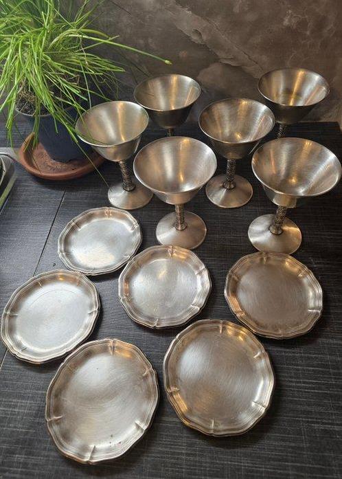 WMF - Drinkset (12) - Verzilverd - Middeleeuwse bekers (6), Antiek en Kunst, Curiosa en Brocante
