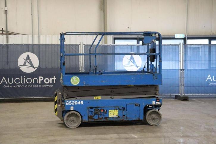 Veiling: Schaarlift Genie GS-2046 Elektrisch 8.10m 2014, Zakelijke goederen, Machines en Bouw | Liften, Steigers en Ladders, Ophalen