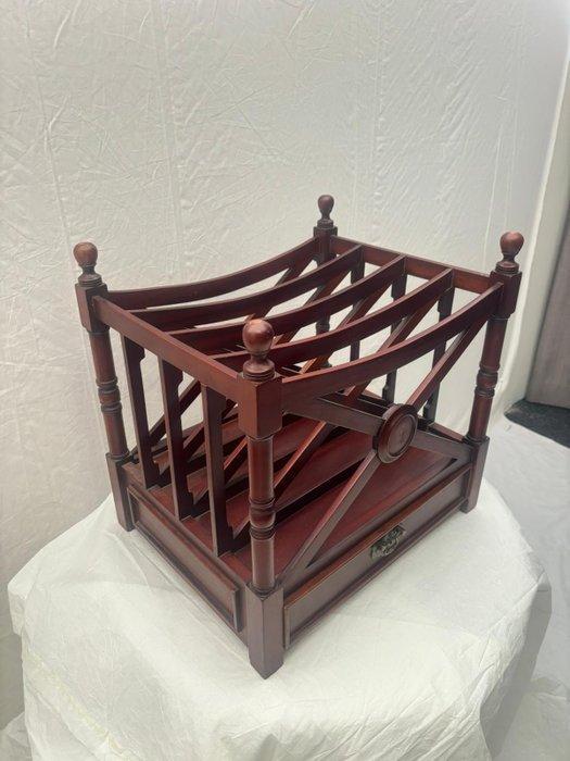 Tijdschriftenhouder - Magazine Rack in Victoriaanse Stijl -, Antiek en Kunst, Curiosa en Brocante