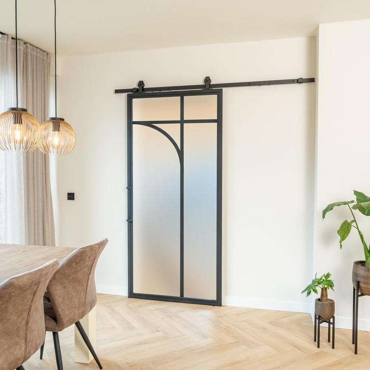 Stalen Schuifdeur - Zwart - 5 Vlaks rond - Mat glas, Doe-het-zelf en Bouw, Raamkozijnen en Schuifdeuren, Inclusief glas, Nieuw