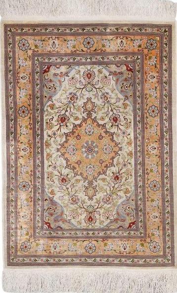 Silk Hereke Signed Carpet with 10/10 Quality - Pure Luxe ~1