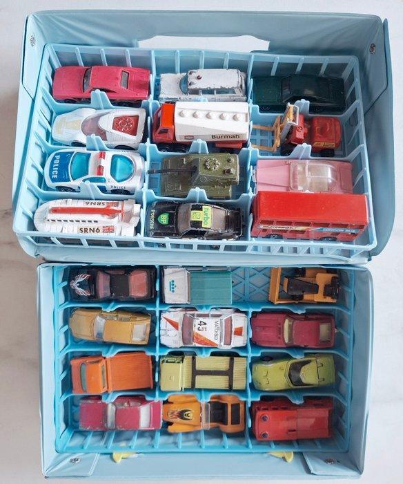 Matchbox 1:64 - Modelauto - Carry Case met 24 Autos - 1, Hobby en Vrije tijd, Modelauto's | 1:5 tot 1:12