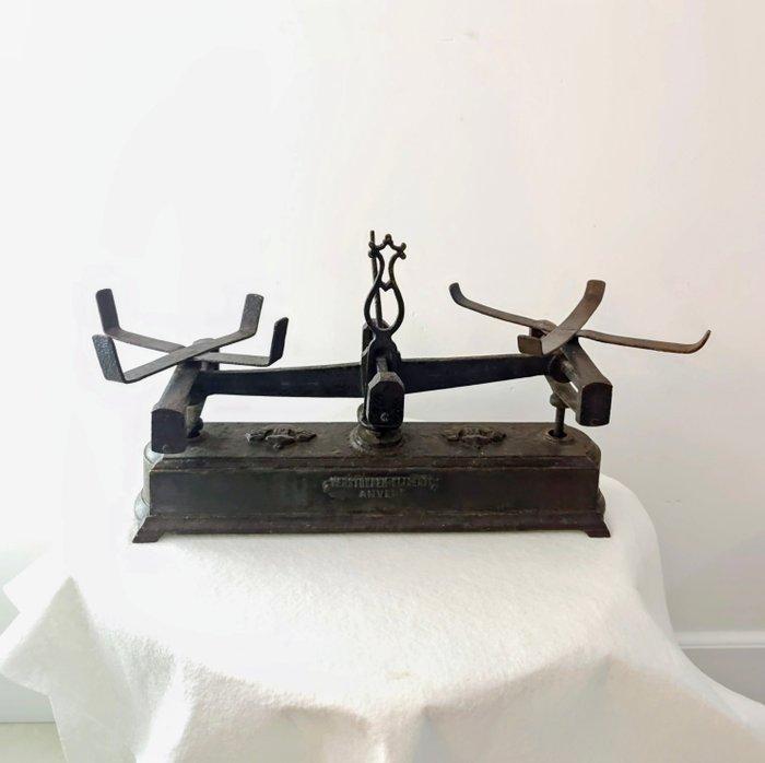 Balans of weegschaal - Gietijzer - Antieke balansweegschaal, Antiek en Kunst, Curiosa en Brocante