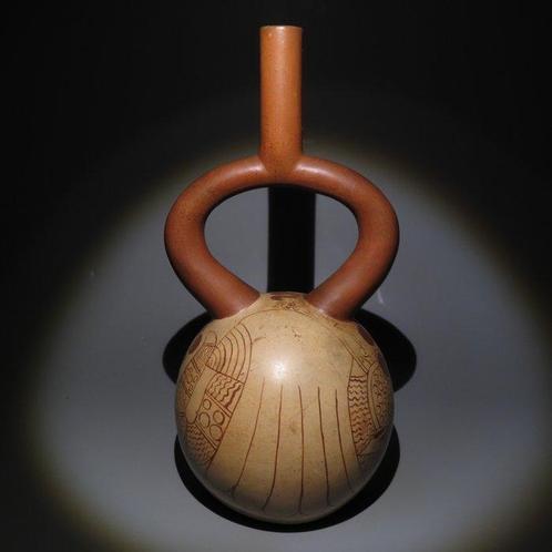 Moche, Peru Terracotta Huaco. 300 - 500 n.Chr. 32 cm hoog., Verzamelen, Mineralen en Fossielen