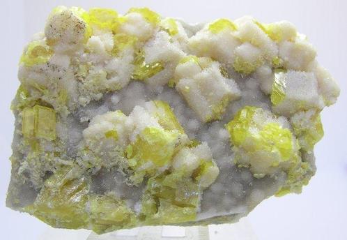 zwavel Kristal op matrix - Hoogte: 12 cm - Breedte: 8 cm-, Verzamelen, Mineralen en Fossielen