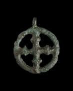 Époque Viking Bronze Pendentif rare croix solaire d’Odin
