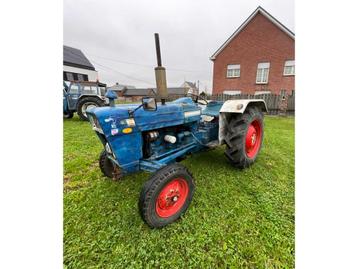 Oldtimer tractor Ford 2000, 1987 beschikbaar voor biedingen