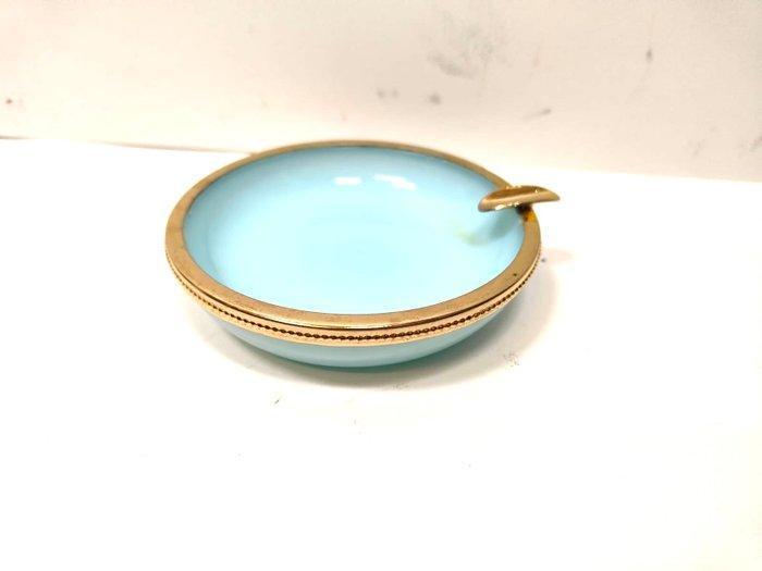 Asbak - Asbak van opaalglas CELESTE met een gouden metalen, Antiek en Kunst, Antiek | Glaswerk en Kristal