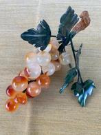 Figuur (2) - Druiventros in minerale steen en Agaat, Antiek en Kunst