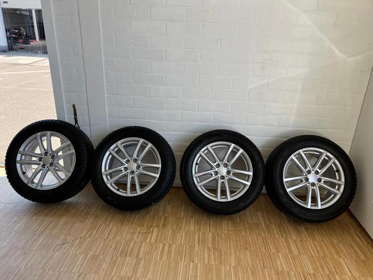 Moooie Audi Q3 18 inch velgen met Bridgestone winterbanden, Auto-onderdelen, Banden en Velgen, 18 inch, Winterbanden, 235 mm, Personenwagen