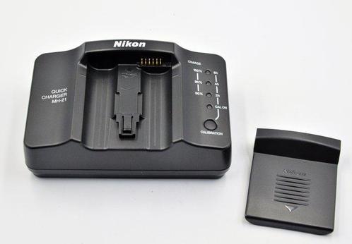 Nikon MH 21 Appareil photo argentique, Audio, Tv en Foto, Fotocamera's Digitaal