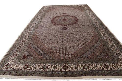 Nouveau tapis Tabriz surdimensionné de haute qualité - Tapis, Huis en Inrichting, Stoffering | Tapijten en Vloerkleden