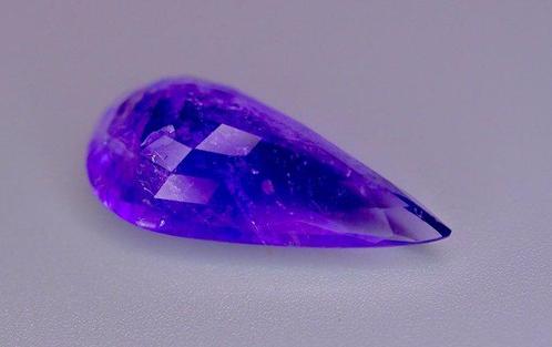 1 pcs Orange, Violet Hackmanite - 7.93 ct - International, Handtassen en Accessoires, Edelstenen