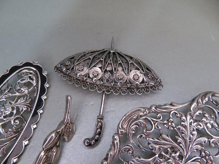 Zonder Minimumprijs - Broche Zilver - Parasol & bloemen (4x), Handtassen en Accessoires, Antieke sieraden