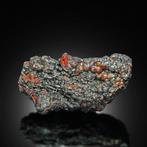 GEEN RESERVE. Regenboogiriserende ROMANECHITE met GOETHIET