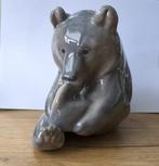 Royal Copenhagen - Beeldje - Zittende beer - Porselein