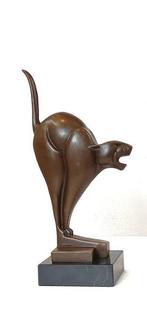 naar C.VD Hoef. - Sculpture, Kubistische kat van brons - 26, Antiek en Kunst