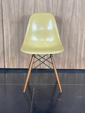 Charles Eames, Ray Eames - Chaise - DSW - Bois, Fibre de