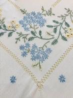 Tafelkleed (13) - 270 cm - 170 cm - Handborduurwerk, Antiek en Kunst