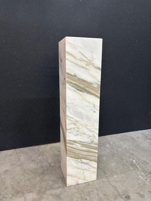 Kolom - RQCK - 2025 - Kolom / pedestal, Antiek en Kunst, Kunst | Designobjecten