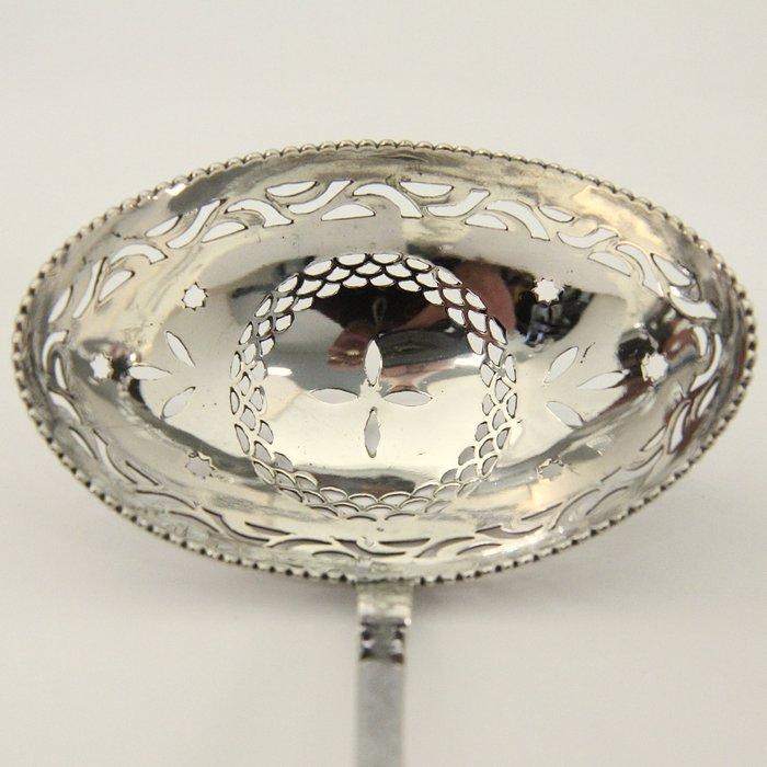 Antieke (1809) suikerstrooilepel - HANDWERK - Laurens Kasten, Antiek en Kunst, Antiek | Zilver en Goud