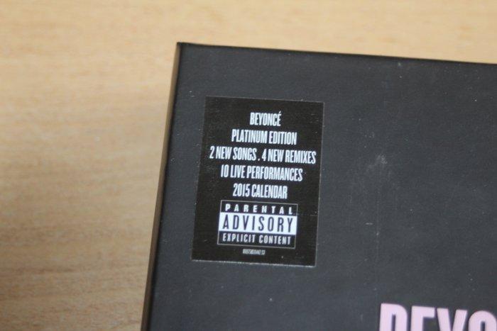 Beyoncé - 2CD+2DVD - Beyoncé Deluxe Edition Box + I Am ..., Cd's en Dvd's, Vinyl Singles