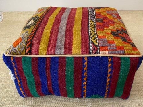 Kelim Poef - Kelim - 48 cm - 48 cm, Antiek en Kunst, Kunst | Designobjecten