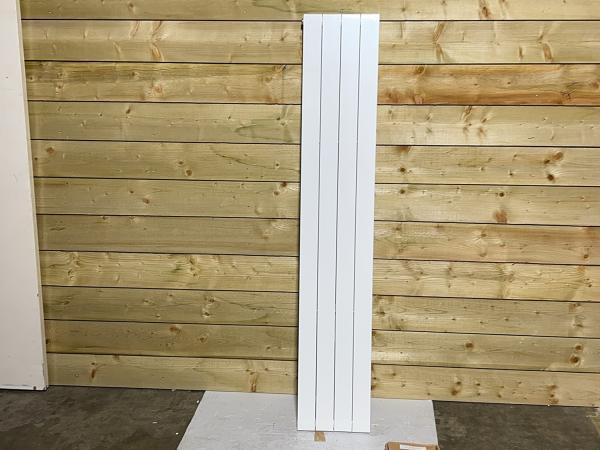 Veiling - Vasco elektrische radiator 32x180cm 952W Viola wit, Bricolage & Construction, Sanitaire