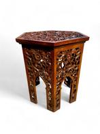 Bijzettafel - Antieke handgesneden koloniale tafel -, Antiek en Kunst